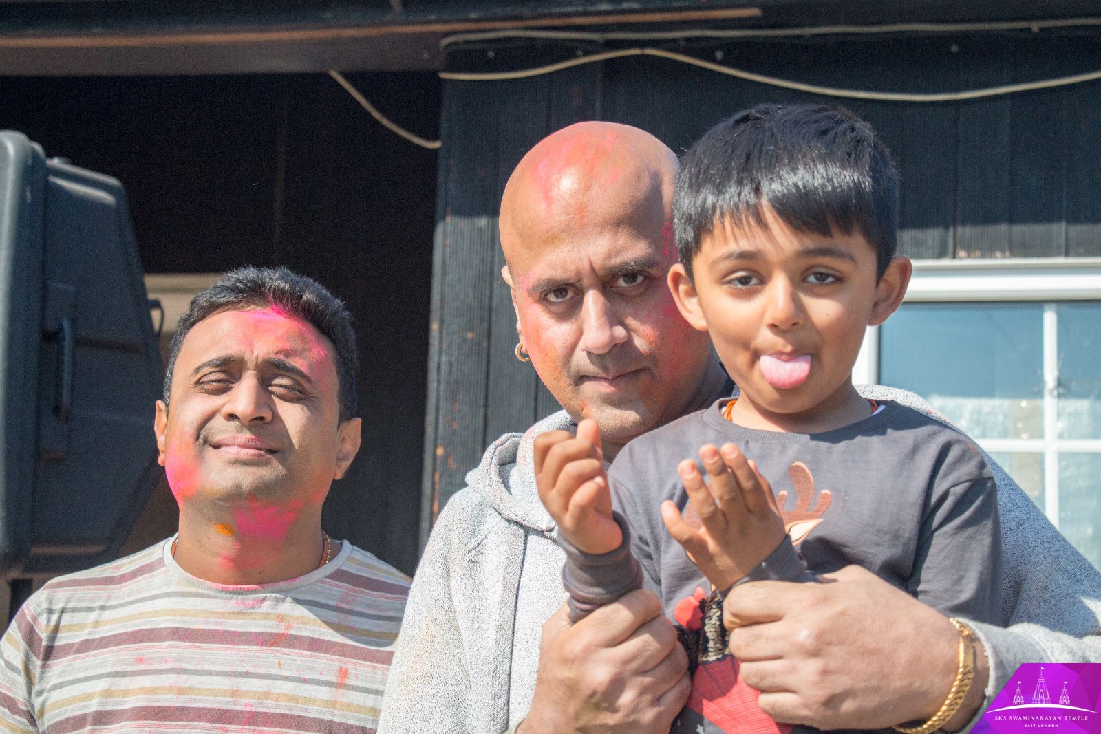 ©1987-2017 SKS Swaminarayan Temple East London